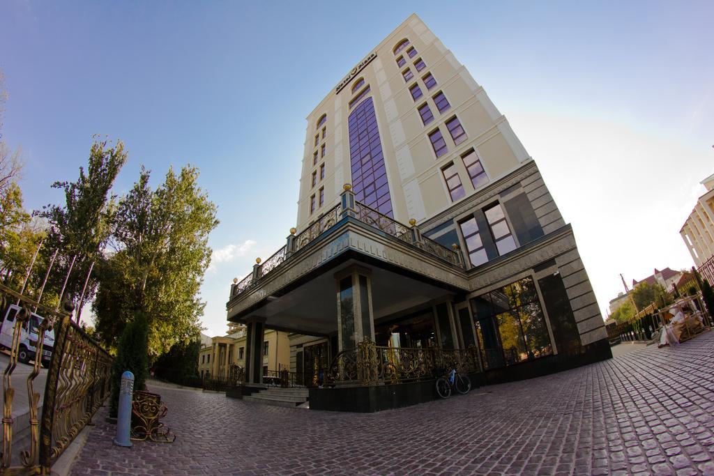 Plaza Hotel Bishkek Exterior photo